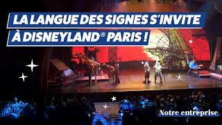 Mickey et le Magicien en langue des signes FRANÇAISE à Disneyland® Paris [upl. by Ayrad]