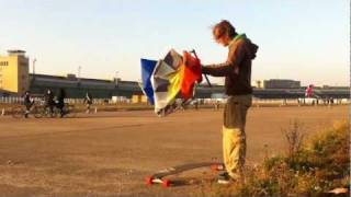 Streetkiterde Kite Launch a la Flitzer [upl. by Ridglee]