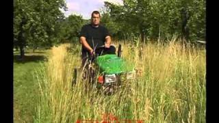 John Deere X 700 Hochgras Rough grass HGM1400 wwwfeuchtobsttechnikde [upl. by Sitra]