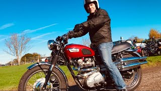 ARDINGLY CLASSIC Motorcycle Show LOOK INSIDE Queens Jubilee Hall at BSA Norton VINCENT Triumph RUDGE [upl. by Rattan440]