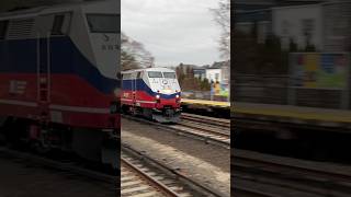 Mini horn show northbound train 208 Filmed at tuckahoe [upl. by Akeemahs538]