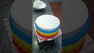 Aaplog jarur bataye ye wala Cake kaisa lga 😍 Rainbow theme cake recipe rainbowcake shortsfeed [upl. by Asher]