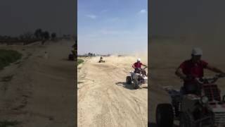 Yamaha yfz 450 vs banshee [upl. by Seugram]