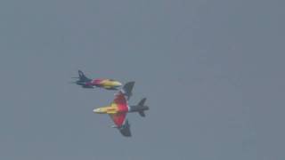 Hawker Hunter flying at the Sunderland International Airshow 2011 [upl. by Giorgia]