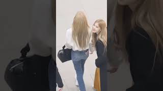 When Lisa Wanted To Make A heart 💜 Chaelisa ✨ [upl. by Ymrej]