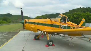 Dois aviões agrícolas se chocam no ar em Santa Catarina [upl. by Edlihtam315]