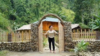 quotFinishing the Arch Gate and Wooden Fence Around the Farm  Trieu Mai Huongquot [upl. by Hunger]