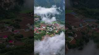 Zhongping Village in Changyang Tujia Autonomous County a village halfway up the mountain travel [upl. by Rutherfurd49]