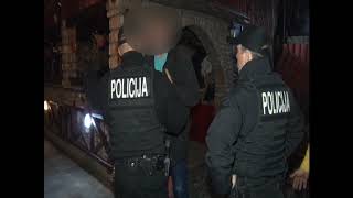 Pozvao policiju i poručio da će polupati kafanu  AVAZOVA PATROLA [upl. by Nahrut]