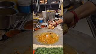 Samsosa Chaat😋🥰street stylefood streetfood shortsfeed viralshorts foodiechaat samson [upl. by Yehudi]