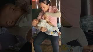 Breastfeeding mom 🥰 breastfeeding baby newbornfeeding shortvideo cute newborn foryou shorts [upl. by Franklin54]