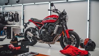 quot Yamaha XSR900 Review  A Retro Style Sport Heritage Bike quot [upl. by Lenette]