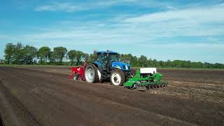 Planting potatos  New holland TS135A  Grimme GL 34 K [upl. by Ijok]