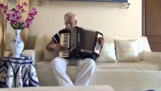 SHESHADRI SINGS JAARE JAARE UDJAARE THROUGH HIS ACCORDION [upl. by Newbold]