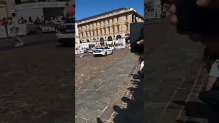 INCIDENTE a Torino auto da RALLY finisce contro la folla in piazza San Carlo [upl. by Baalbeer]