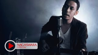 Pongki Barata  Aku Milikmu Malam Ini Official Music Video NAGASWARA music [upl. by Ralyt832]