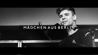 Mädchen aus Berlin  Moritz Garth Official Tiemo Hauer Cover I Live auf der 1Live Tour [upl. by Soelch]