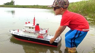 RC ADVENTURES  NEW Capt MOE amp the AquaCraft Rescue 17 Fireboat RTR quotSCALE BOATquot ProudParenting [upl. by Yerffej165]