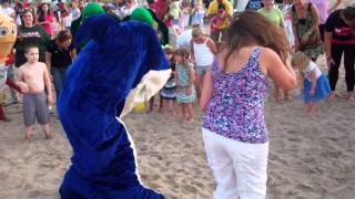 Dewey Kids Beach Party  Hokey Pokey Part 3 [upl. by Dublin]