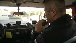 Incendies dans le sud les pompiers évaluent lampleur des dégâts [upl. by Blaine400]