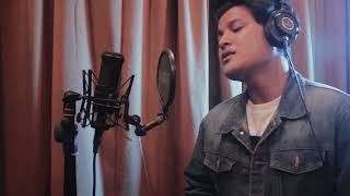 နာကျင်နေသော အသက်ရှုသံ Music video [upl. by Nohsyar171]