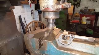 Manual milling on a Bridgeport Easy tool copy [upl. by Dawna]