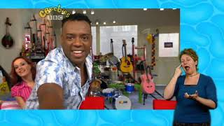 CBeebies  Sign Zone Carrie and Davids Popshop  Episode 1 I Love to Sing [upl. by Dobson]