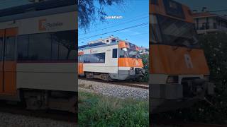 Rodalies R1 Renfe S447 en Pineda de Mar train trenes [upl. by Khosrow]