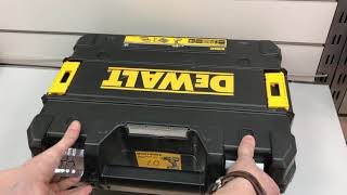 Краткий обзор на шуруповёрт Dewalt dcd790d2 [upl. by Porter806]