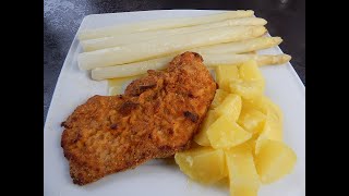 Panierte Schnitzel mit Spargel aus dem Backofen [upl. by Adelheid]