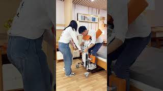 Armpit type electric lift lift Make elderly care easier suitableagingproduct lift [upl. by Arbba]