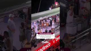 Ivete Sangalo dança quotMacetandoquot em cima do trio no terceiro dia do Carnaval de Salvador [upl. by Ravo]