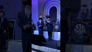 Meilech Braunstein and Hershy Weinberger singing at a Bar Mitzvah [upl. by Coats]