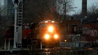 LONG CN TRAIN amp A FEW FLURRIES IN MONTREAL [upl. by Lamphere]