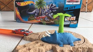 A PISTA HOT WHEELS quotTENTE FUGIR DA ILHA DO DINOSSAUROquot [upl. by Filia]