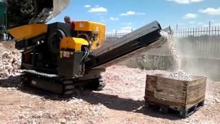 FRANTOIO MOBILE A MASCELLE FMM4825 AGRI WORLD SRL JAW CRUSHER CRUSHER [upl. by Hekking784]