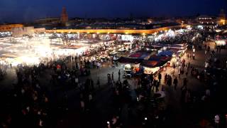 La Plaza de Jamaa el Fna de noche en Marrakech  wwwviajeroscallejeroscom [upl. by Idette778]