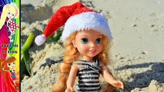 Anna and Elsa Toddlers Beach Vacation Swim Surf Sandcastles Shells Christmas Toys In Action [upl. by Aleekahs927]