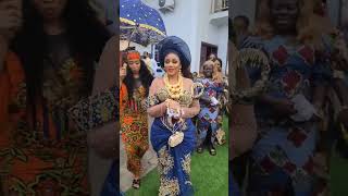 Happy Bride doing wife duty Weddingnigeriahub traditionalwedding native weddingday [upl. by Antin629]