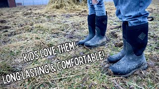 Muck Boots Rugged Rubber Kids Snow Boot Review  A must have for the farm or playing in the snow [upl. by Assenej]