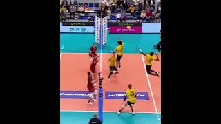 Wilfredo leon back atack spike [upl. by Kornher]