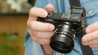 A Look At The Panasonic Leica Summilux 15mm f17 Micro Four Thirds lens [upl. by Norward46]