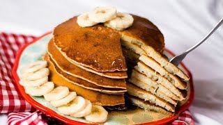 Hotcakes con Plátano 🥞🍌 SÚPER FÁCIL  Recién Cocinados [upl. by Gati438]