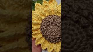 Girasol a crochet paso a paso valentinesday sunflower tulips [upl. by Gustafson142]