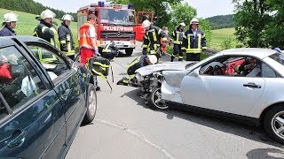 Zusammenstoß bei KorbachEppe Drei Verletzte Rettungshubschrauber [upl. by Nair]