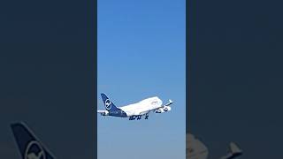 Stunning Lufthansa B747400 taking off at IAH iah planespotting 2024 [upl. by Ymmij266]