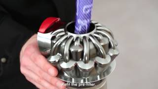 Dyson V8 Sostituzione Cyclone [upl. by Eirb427]