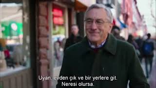 The İntern Movie Opening Scene Robert De Niro ve Anne Hathaway Movie [upl. by Garrard824]