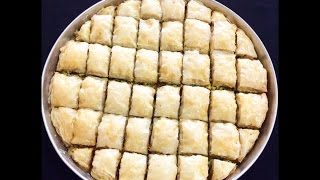 Antep Fıstıklı Beyaz Baklava Nasıl YapılırEl Açması [upl. by Kizzie747]