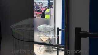 Shop thief caught in lidl in Luton uk shoplifting Luton shorts [upl. by Daveen]